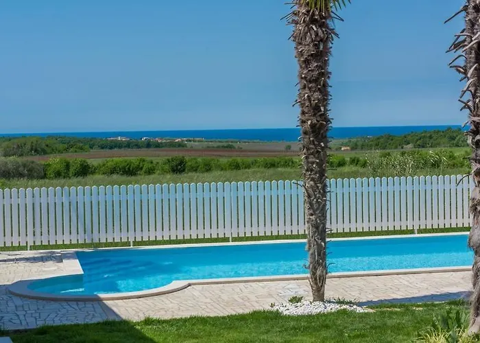 Andrea Villa Novigrad Istria