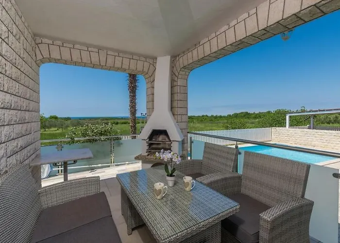 Andrea * Novigrad Istria