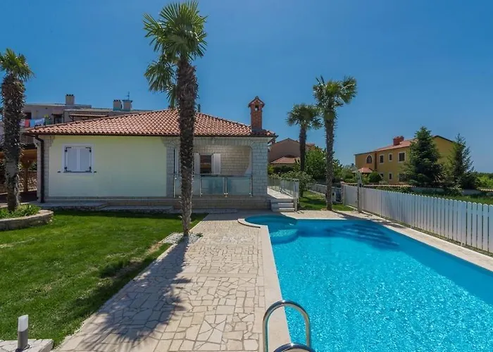 Andrea Novigrad Istria