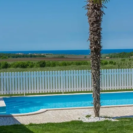 Andrea Villa Novigrad Istria
